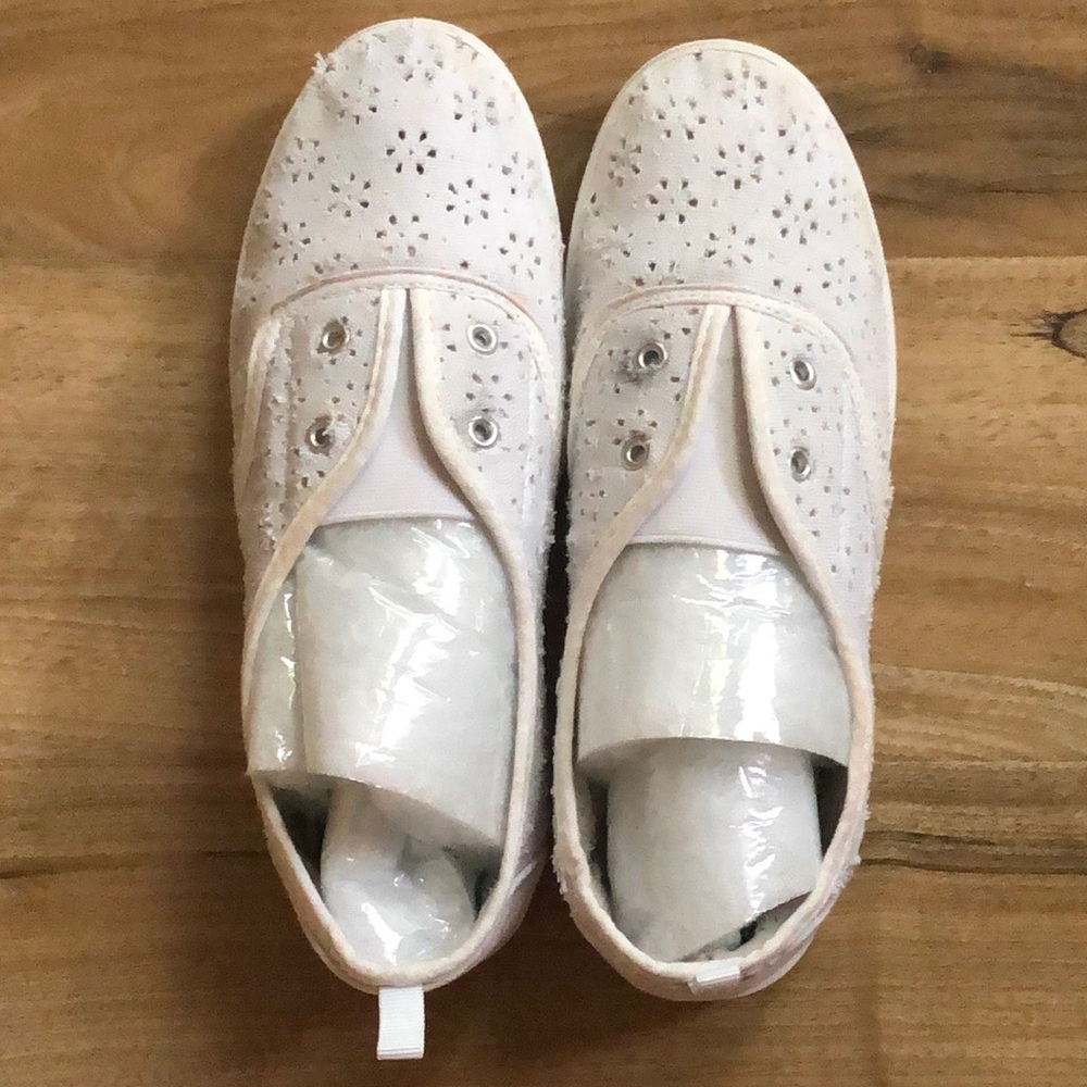 AMERICAN SWEETHEART White Canvas Shoes Sz 6.5
